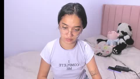 Snapshot of sarah_stone15 chatting on 18, 10, 2025 Sarah online show from 18, 10, 2025