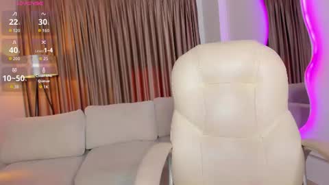 Snapshot of sarah_stonne_ chatting on 20, 7, 2026 Sarah online show from 20, 7, 2026