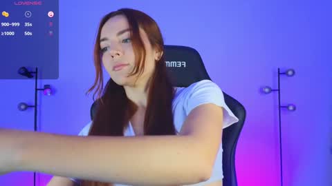 Snapshot of sarah_swtt chatting on 19, 1, 2025 - next broadcast 28 nov  7 pm Col online show from 19, 1, 2025