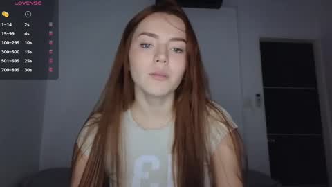 Snapshot of sarah_swtt chatting on 19, 2, 2025 - next broadcast 28 nov  7 pm Col online show from 19, 2, 2025