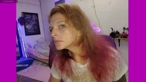 sarahdellisonn online show from 26, 6, 2026