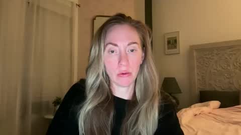 Snapshot of sarahgiroux86 chatting on 14, 4, 2026 Sarah online show from 14, 4, 2026