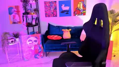 Divine Sarah NONUDE model online show from 4, 10, 2025