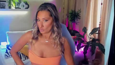 Divine Sarah NONUDE model online show from 26, 6, 2026