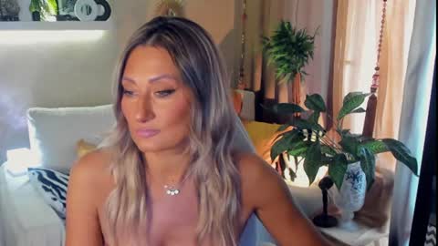 Divine Sarah NONUDE model online show from 13, 7, 2026