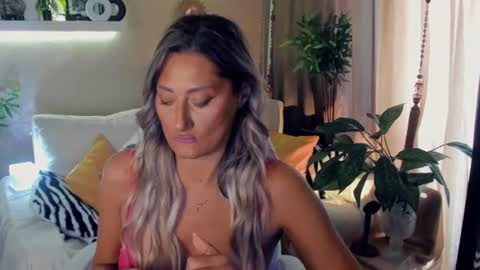 Divine Sarah NONUDE model online show from 28, 7, 2026