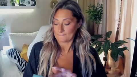 Divine Sarah NONUDE model online show from 31, 7, 2026