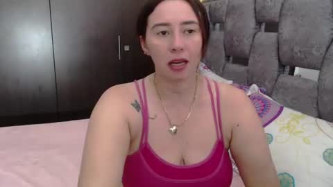Snapshot of sarahott_1 chatting on 9, 6, 2026 Lia online show from 9, 6, 2026