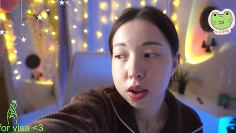 Snapshot of sarahson chatting on 19, 10, 2025 vacation 16-30 of november caucht me in insta online show from 19, 10, 2025