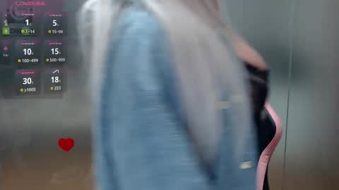 Snapshot of sarahstone_ chatting on 18, 10, 2025 Sarah online show from 18, 10, 2025