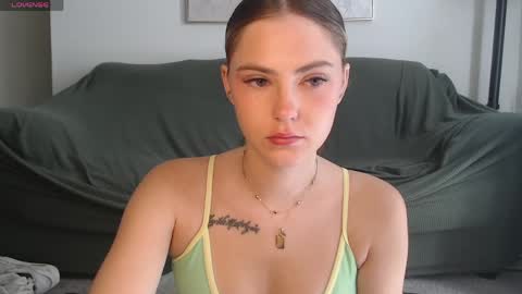 Snapshot of sarahxaoliver1 chatting on 30, 5, 2026 SarahxOliver online show from 30, 5, 2026