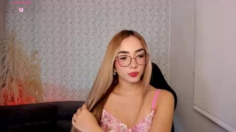 Sara jones   online show from 1, 12, 2025