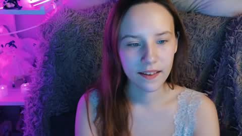 Snapshot of sarakaell chatting on 10, 12, 2024 Sara online show from 10, 12, 2024