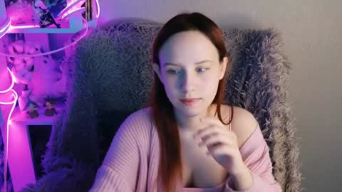 Snapshot of sarakaell chatting on 5, 2, 2025 Sara online show from 5, 2, 2025