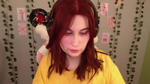 Snapshot of sarakinski chatting on 25, 12, 2024 Sara online show from 25, 12, 2024