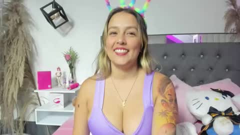Sara Ledouxx online show from 4, 10, 2025