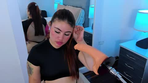 sararendon online show from 8, 4, 2026