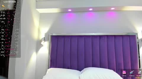 Snapshot of sarariley_ chatting on 22, 9, 2025 Sara online show from 22, 9, 2025