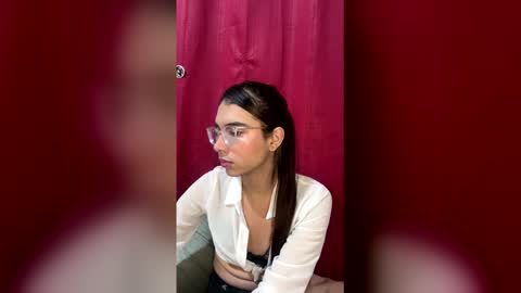 sarasaenz999 online show from 9, 4, 2026