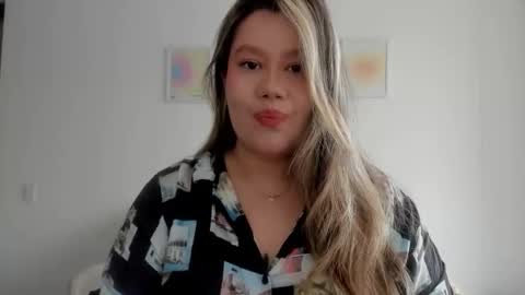 Snapshot of sarasmith19 chatting on 5, 6, 2026 Sara sarasmithfun by instagram online show from 5, 6, 2026
