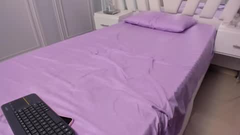 Snapshot of sarasweet18_ chatting on 1, 2, 2025 Sara online show from 1, 2, 2025