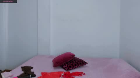 Sara   online show from 5, 3, 2025