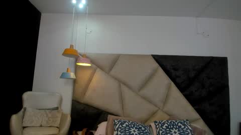      online show from 27, 10, 2025