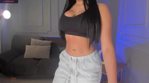 Sara Winstone online show from 23, 2, 2025