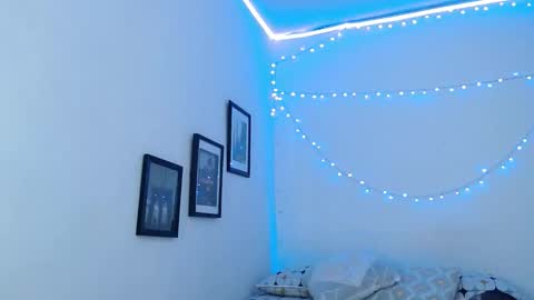 sarayander online show from 28, 2, 2025