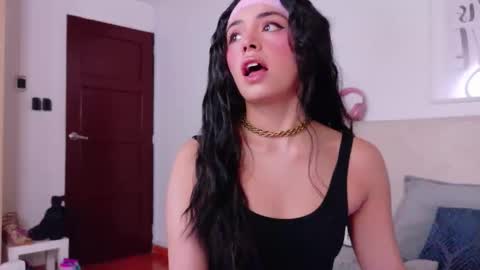 Snapshot of saritabratz chatting on 21, 12, 2025 Sara online show from 21, 12, 2025