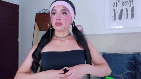 Snapshot of saritabratz chatting on 15, 1, 2026 Sara online show from 15, 1, 2026