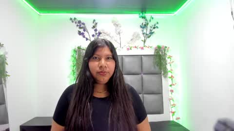 Snapshot of sasha__collins chatting on 17, 7, 2026 sasha__collins online show from 17, 7, 2026