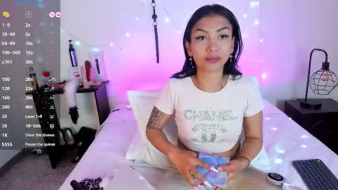 Snapshot of sasha_brattz chatting on 30, 11, 2025 Sasha Brattz online show from 30, 11, 2025