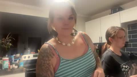 Sasha Damon online show from 10, 8, 2026