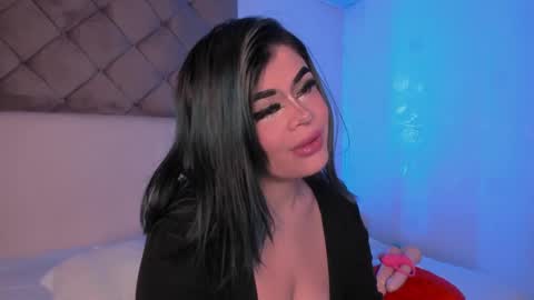 Snapshot of sashajune chatting on 12, 2, 2025 selene online show from 12, 2, 2025