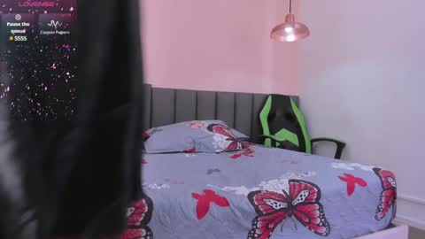Manuela  online show from 21, 1, 2025