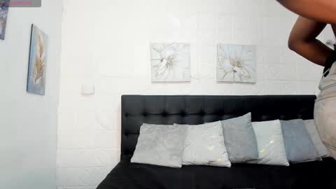 SashhaLux22 online show from 15, 2, 2026