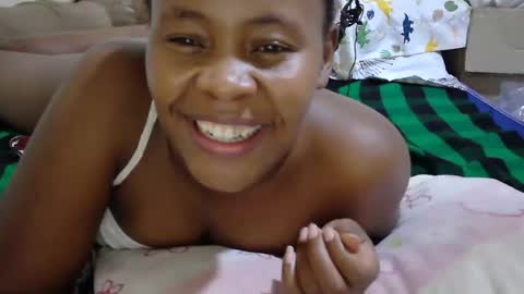 sassy_bella online show from 5, 3, 2025