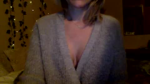 Snapshot of sassyella chatting on 8, 3, 2025 Sassyella online show from 8, 3, 2025
