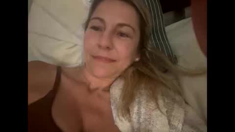 Snapshot of sassyella chatting on 16, 10, 2025 Sassyella online show from 16, 10, 2025