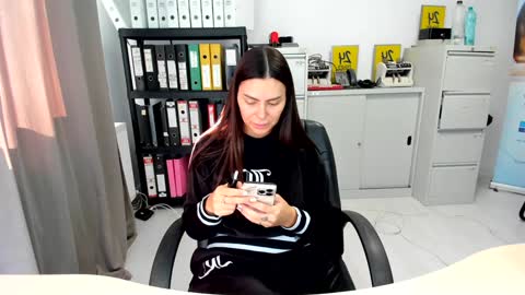 sassytiff online show from 22, 10, 2025