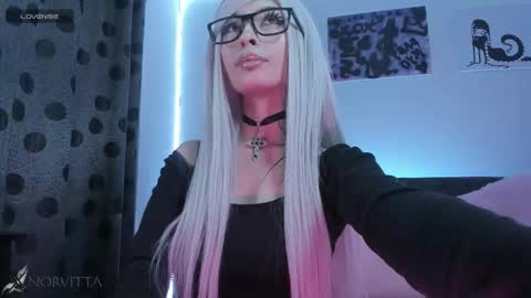    im expecting 300 thumbs up on my altar online show from 18, 11, 2025