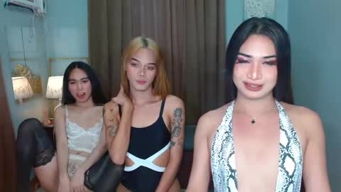 Snapshot of satiable_sashax chatting on 2, 12, 2024 Sasha online show from 2, 12, 2024