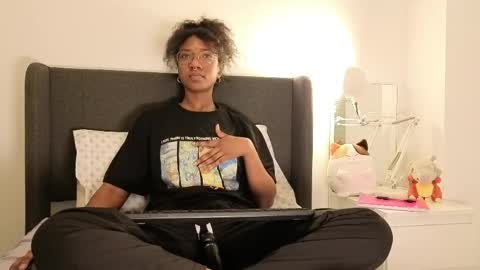 Snapshot of saturno_vibes chatting on 18, 5, 2026 saturno_vibes online show from 18, 5, 2026