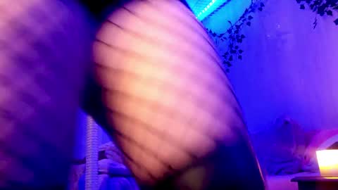 Gina George online show from 10, 12, 2024