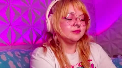 Gina George online show from 8, 10, 2025