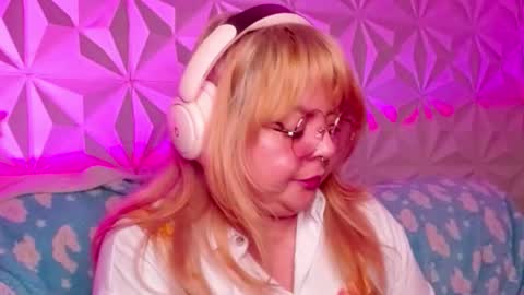 Gina George online show from 15, 10, 2025