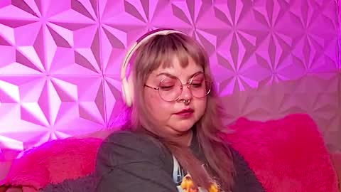 Gina George online show from 27, 11, 2025