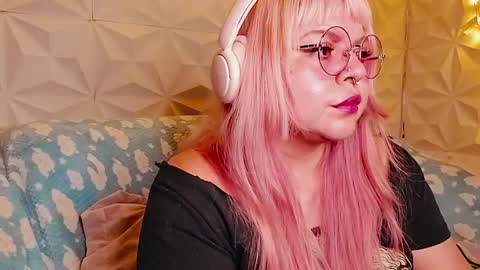 Snapshot of satyn_doll chatting on 10, 6, 2026 Gina George online show from 10, 6, 2026