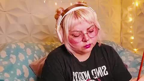 Snapshot of satyn_doll chatting on 14, 6, 2026 Gina George online show from 14, 6, 2026
